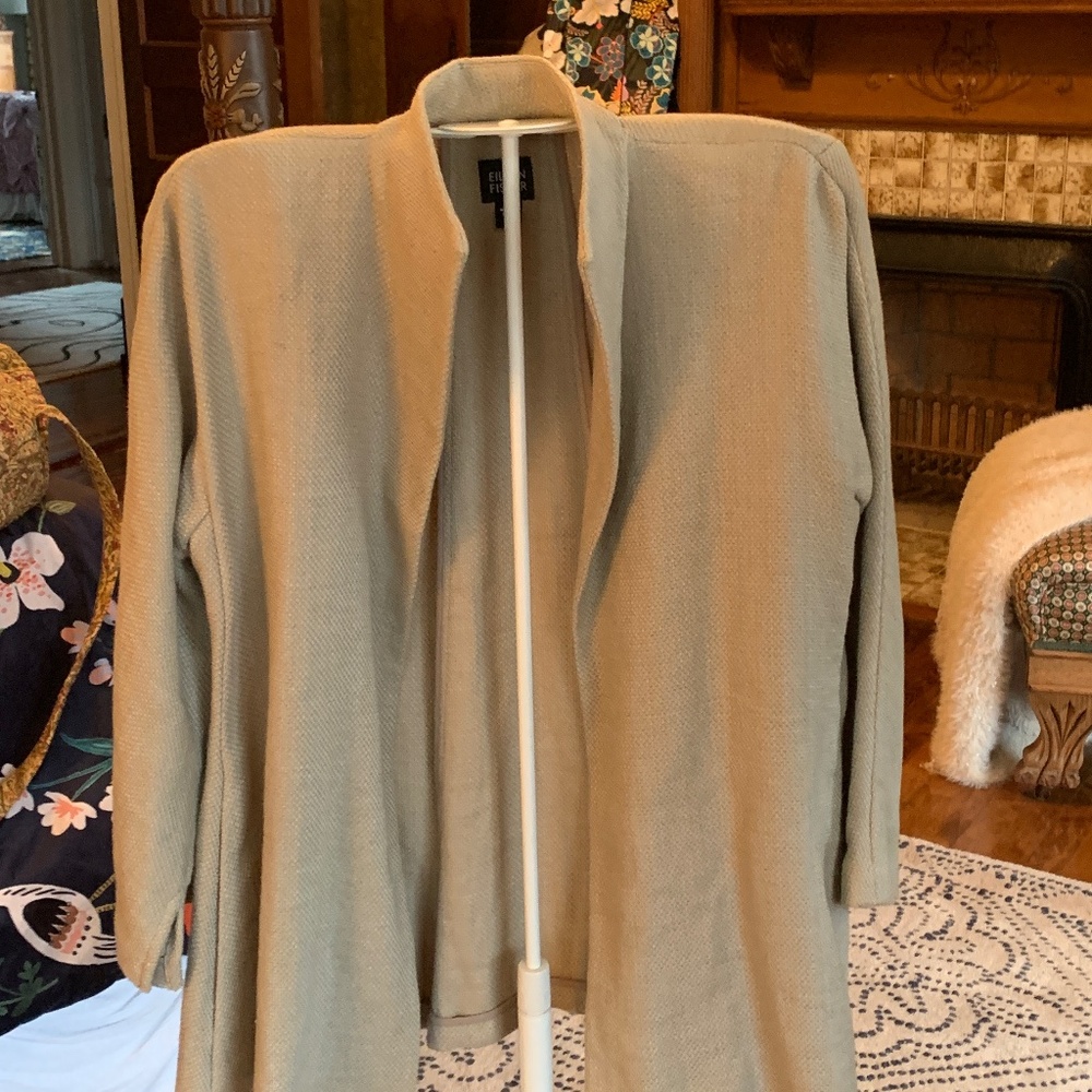 Eileen Fusher‎ 70 percent linen 30 percent cotton  swing jacket. With pockets.
